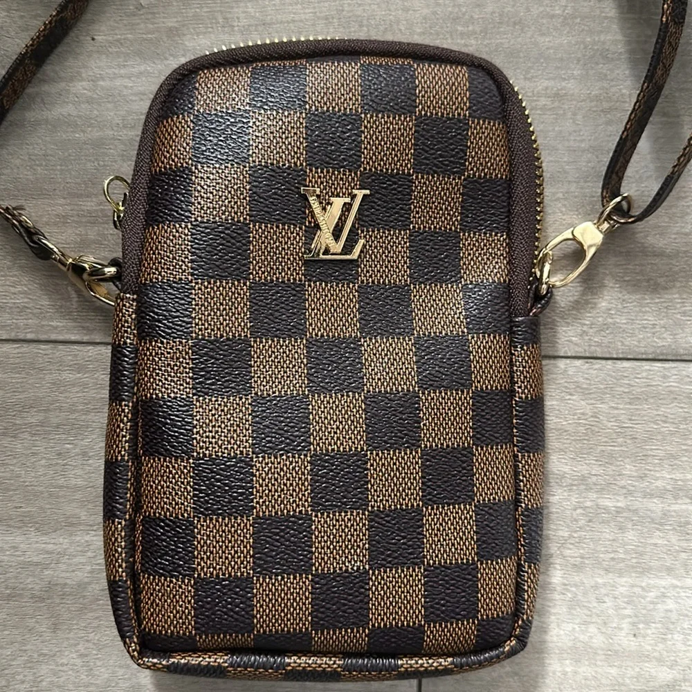 Fashion crossover bag 🤎 - Picture 3 of 6